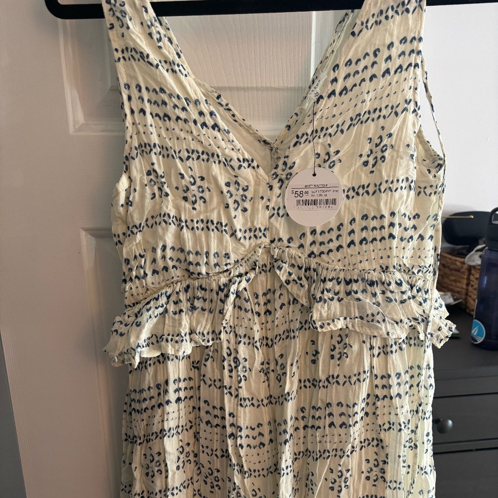Boutique dress - Never worn Tye Die White and Blue Dress